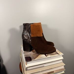 Very Volatile Size 8 Brown/Tan Leather/Fabric Women’s Ankle Boots
